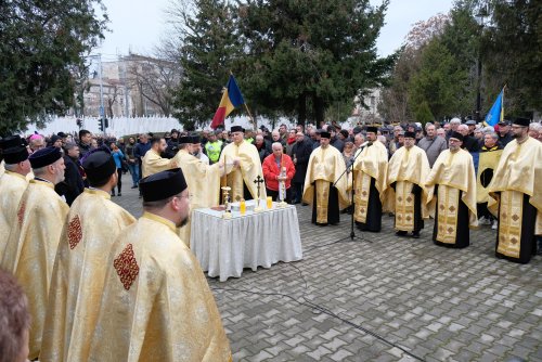 Eroii Revoluției din 1989 au fost pomeniți în Capitală Poza 319587