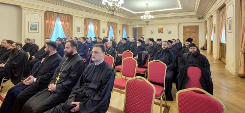 Distincții oferite de Patriarhul României preoților de caritate Poza 319798