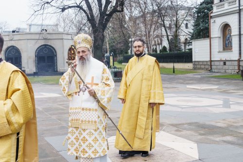 Nașterea Domnului a adunat sute de credincioși la Catedrala Mitropolitană din Iași Poza 319903