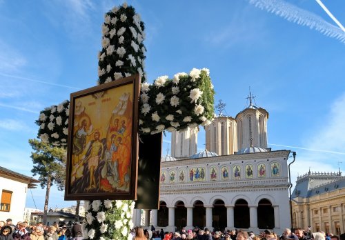 Praznicul luminos al Botezului Domnului pe Colina Bucuriei din Capitală Poza 320550