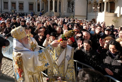 Praznicul luminos al Botezului Domnului pe Colina Bucuriei din Capitală Poza 320560