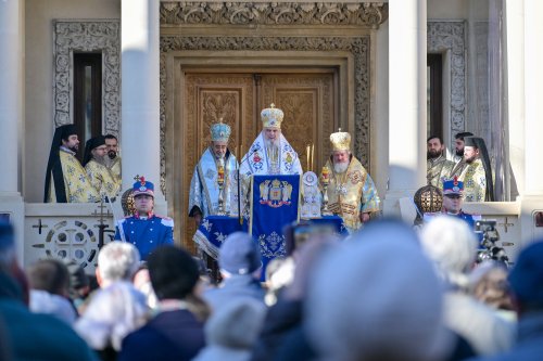 Praznicul luminos al Botezului Domnului pe Colina Bucuriei din Capitală Poza 320621