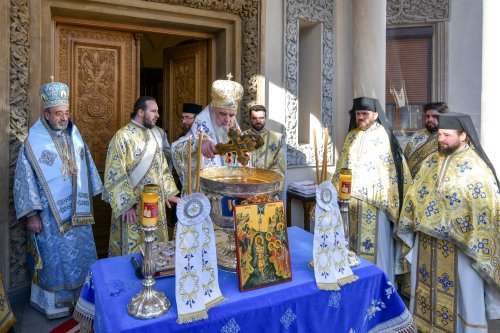 Praznicul luminos al Botezului Domnului pe Colina Bucuriei din Capitală Poza 320622