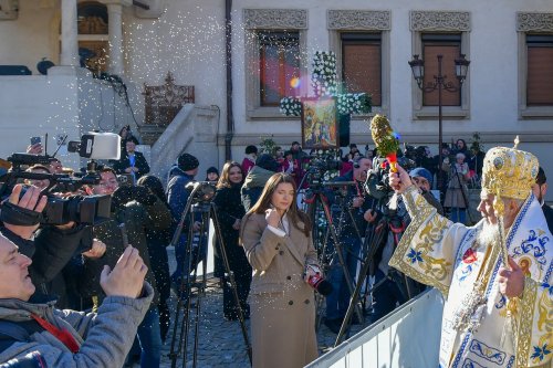 Praznicul luminos al Botezului Domnului pe Colina Bucuriei din Capitală Poza 320629