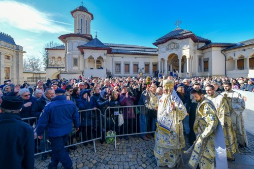 Praznicul luminos al Botezului Domnului pe Colina Bucuriei din Capitală Poza 320631