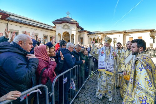 Praznicul luminos al Botezului Domnului pe Colina Bucuriei din Capitală Poza 320632