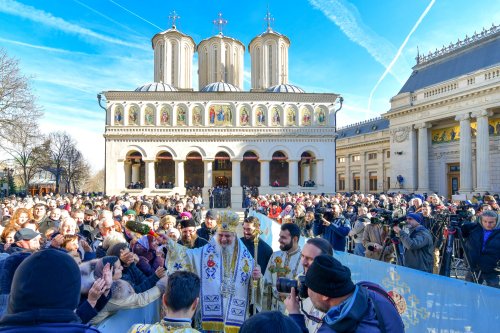 Praznicul luminos al Botezului Domnului pe Colina Bucuriei din Capitală Poza 320638