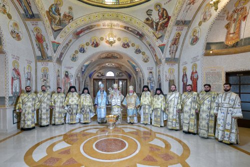 Praznicul luminos al Botezului Domnului pe Colina Bucuriei din Capitală Poza 320639