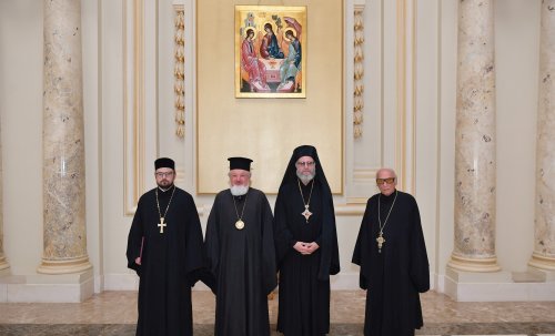 Ierarh din Arhiepiscopia Muntelui Liban în vizită la Palatul Patriarhiei