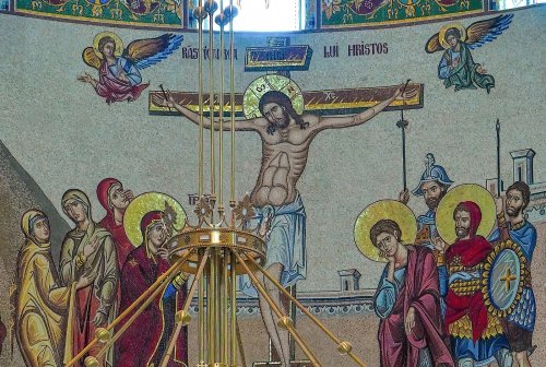 Crucea lui Hristos, „viața noastră”