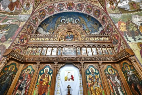 Efeseni 1, 22-23; 2, 1-5