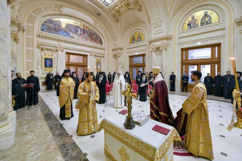 Întrunirea Sfântului Sinod la Palatul Patriarhiei