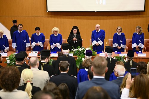 Distincție academică onorifică pentru Patriarhul Ecumenic