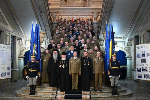 Moment festiv la Cercul Militar Național
