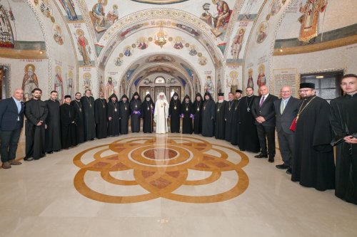 Oaspeți din Biserica Armeană în vizită la Patriarhia Română