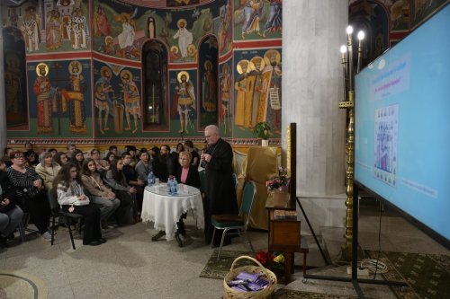 Expoziție închinată sfinților români la Parohia Iancu Vechi-Mătăsari