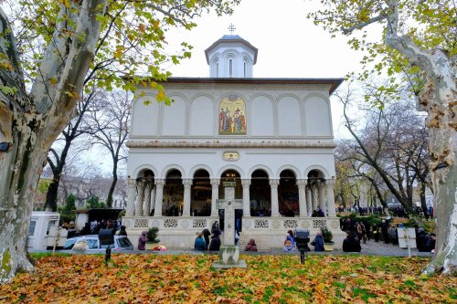 Sclipirile Luminii: Moaştele Sfântului Nicolae, de patru veacuri la Biserica „Sfântul Gheorghe”-Nou din Bucureşti