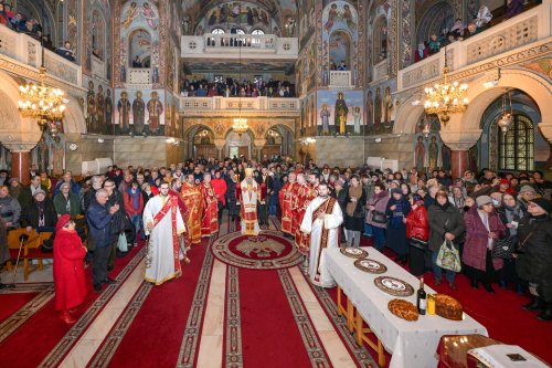 Prăznuire luminoasă la Biserica „Sfântul Elefterie”‑Nou din București