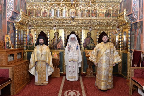 „Botezul creștin, temelia vieții în harul Sfintei Treimi”