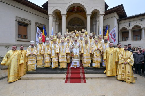 Proclamarea canonizării celor 16 femei românce cu viață sfântă la București