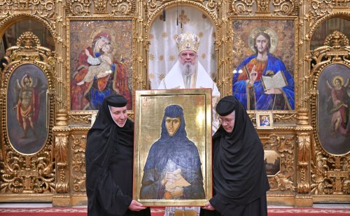Binecuvântarea de a fi sora unei sfinte