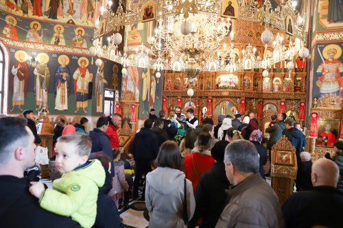 Binecuvântare și ocrotire pentru familiile din cartierul sibian Turnișor Poza 357353