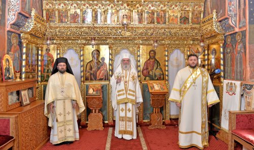 „Femeile Mironosițe sunt modele de curaj, credință și evlavie în Biserică”