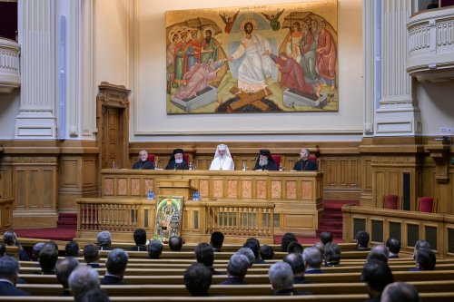 Familia creştină - „Biserica de acasă şi prima şcoală a credinţei şi a iubirii darnice”