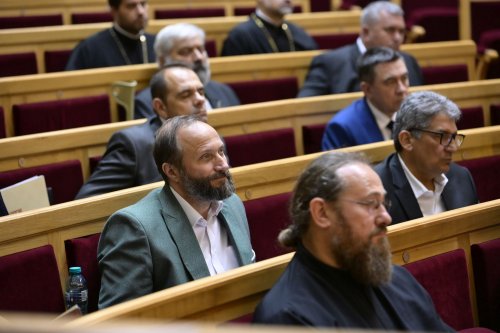 Constituirea noii Adunări eparhiale a Arhiepiscopiei Bucureștilor Poza 364172