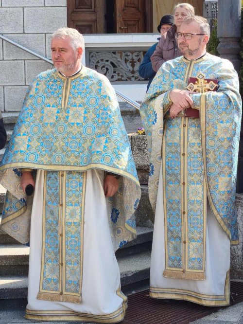 Biserica „Sfânta Treime”, nestemata coroanei de minuni a bătrânei Sighişoare Poza 363615
