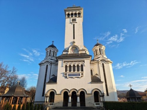 Biserica „Sfânta Treime”, nestemata coroanei de minuni a bătrânei Sighişoare Poza 363618