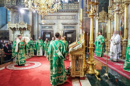 Slujire a unui ierarh eston la Catedrala Mitropolitană din Iași Poza 364287