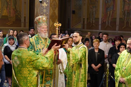 Sărbătoarea Cincizecimii la catedrala din Târgoviște Poza 364438