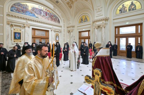 Întrunirea Sfântului Sinod la Palatul Patriarhiei