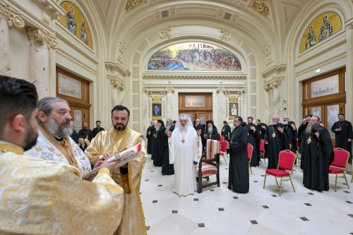 Întrunirea Sfântului Sinod la Palatul Patriarhiei