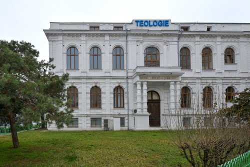 Înscrieri la programele de master ale Facultății de Teologie Ortodoxă „Justinian Patriarhul”