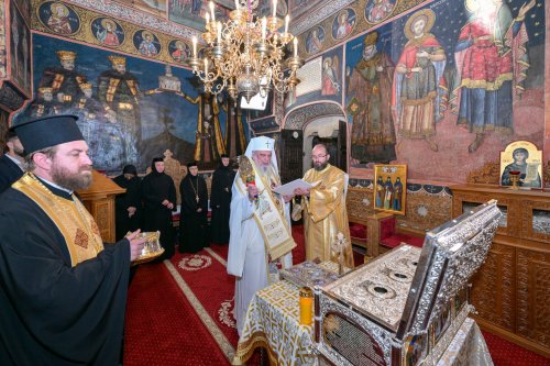 Sfințirea raclei celor trei Sfinte Cuvioase de la Văratec