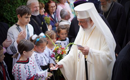 Binecuvântare și ajutorare la început de an școlar