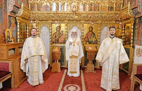 „Dumnezeu dorește ca oamenii să împlinească voia Lui în mod liber”