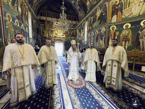 Hramul Paraclisului Mănăstirii „Duminica Tuturor Sfinților” din Gura Izvorului