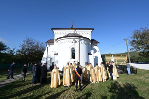 Amintiri de epocă şi bucurii spirituale pe Valea Cricovului