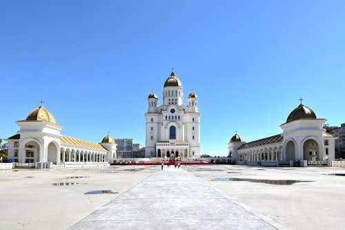 Toamna, anotimp al lucrării și al împlinirii la Catedrala Națională