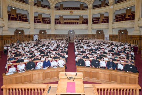 Premierea participanţilor la concursul „Fairplay și comuniune: familia, prima mea echipă” la Palatul Patriarhiei