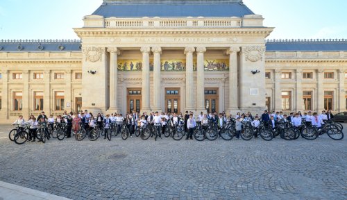 Premierea participanţilor la concursul „Fairplay și comuniune: familia, prima mea echipă” la Palatul Patriarhiei