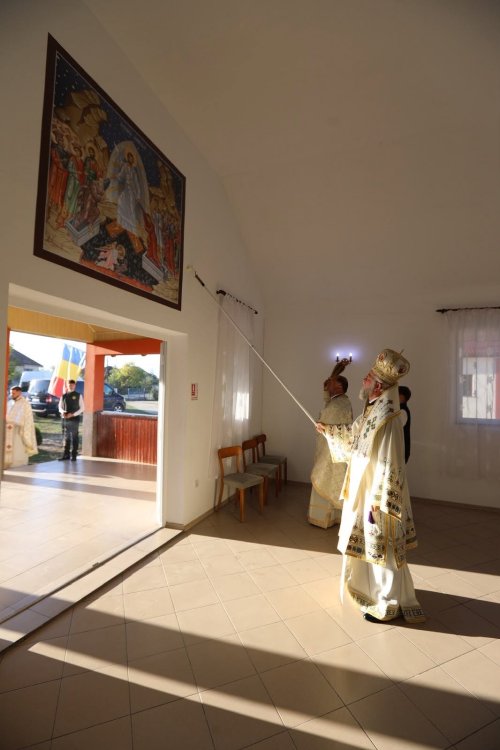 Slujba de târnosire a bisericii din Parohia Mogoșești, județul Maramureș Poza 376140