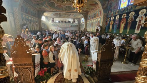 Spectacolul „Fiţi viteji, feţii mei!”, prezentat de copii din Braşov în Italia Poza 376284