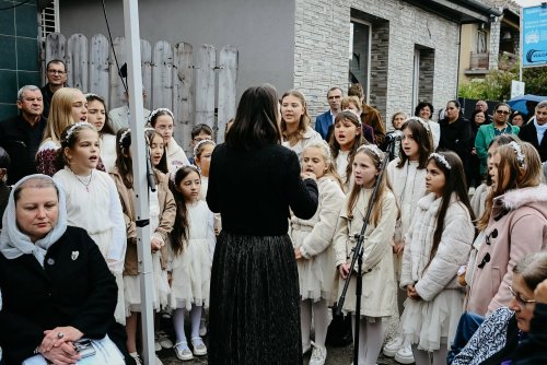 Resfințirea Bisericii „Adormirea Maicii Domnului” din Câmpia Turzii Poza 376744
