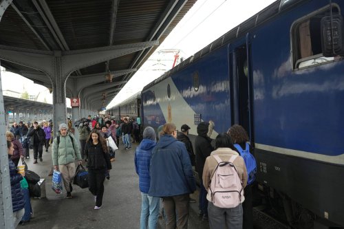 Facilităţile elevilor şi studenţilor la călătoriile cu trenul  Poza 377175