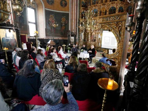 Biserica „Sfântul Dumitru-Poştă”, haina nobleţii pe umerii tinereţii Poza 377211