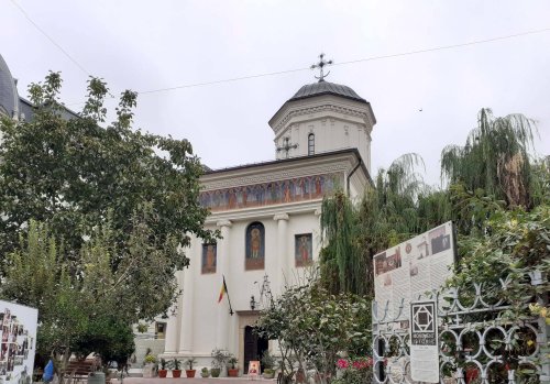 Biserica „Sfântul Dumitru-Poştă”, haina nobleţii pe umerii tinereţii Poza 377212